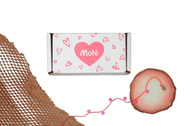 Коробка “шкатулка” под спортивное питание для женщин