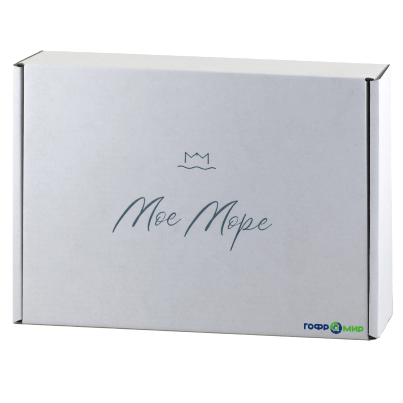 Белая коробка с логотипом