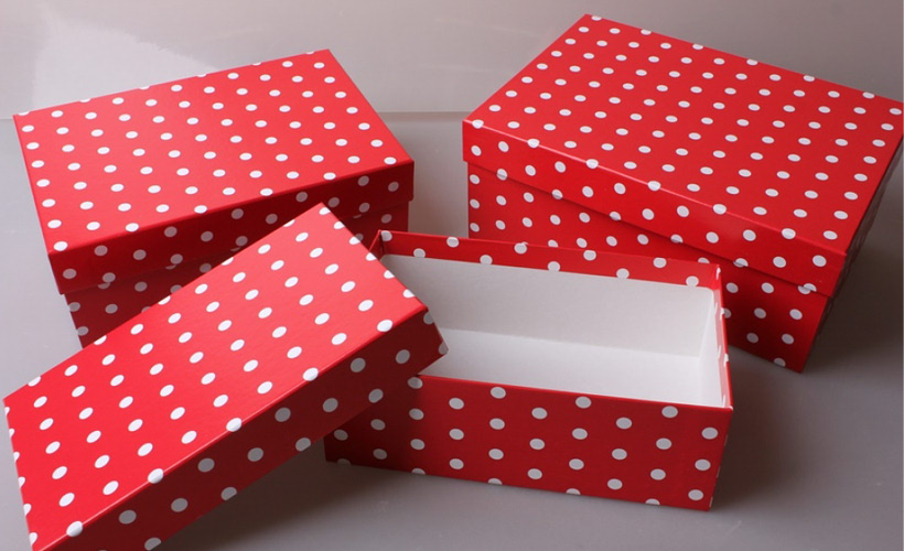 Как картонные коробки помогают в организации праздников и мероприятий