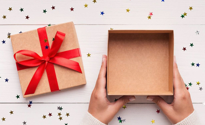 Как картонные коробки помогают в организации праздников и мероприятий